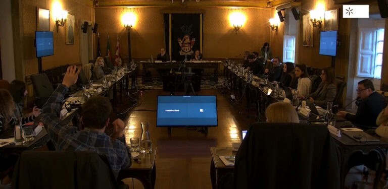 CG aprova orçamento de 9.8ME dos SASUM debaixo de críticas dos alunos