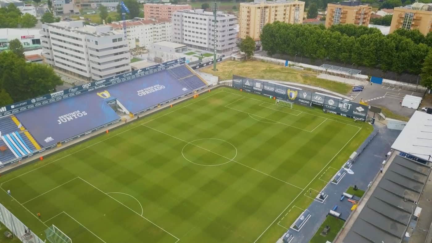 Famalicão - Sporting adiado para as 19h00 por insuficiência de polícias