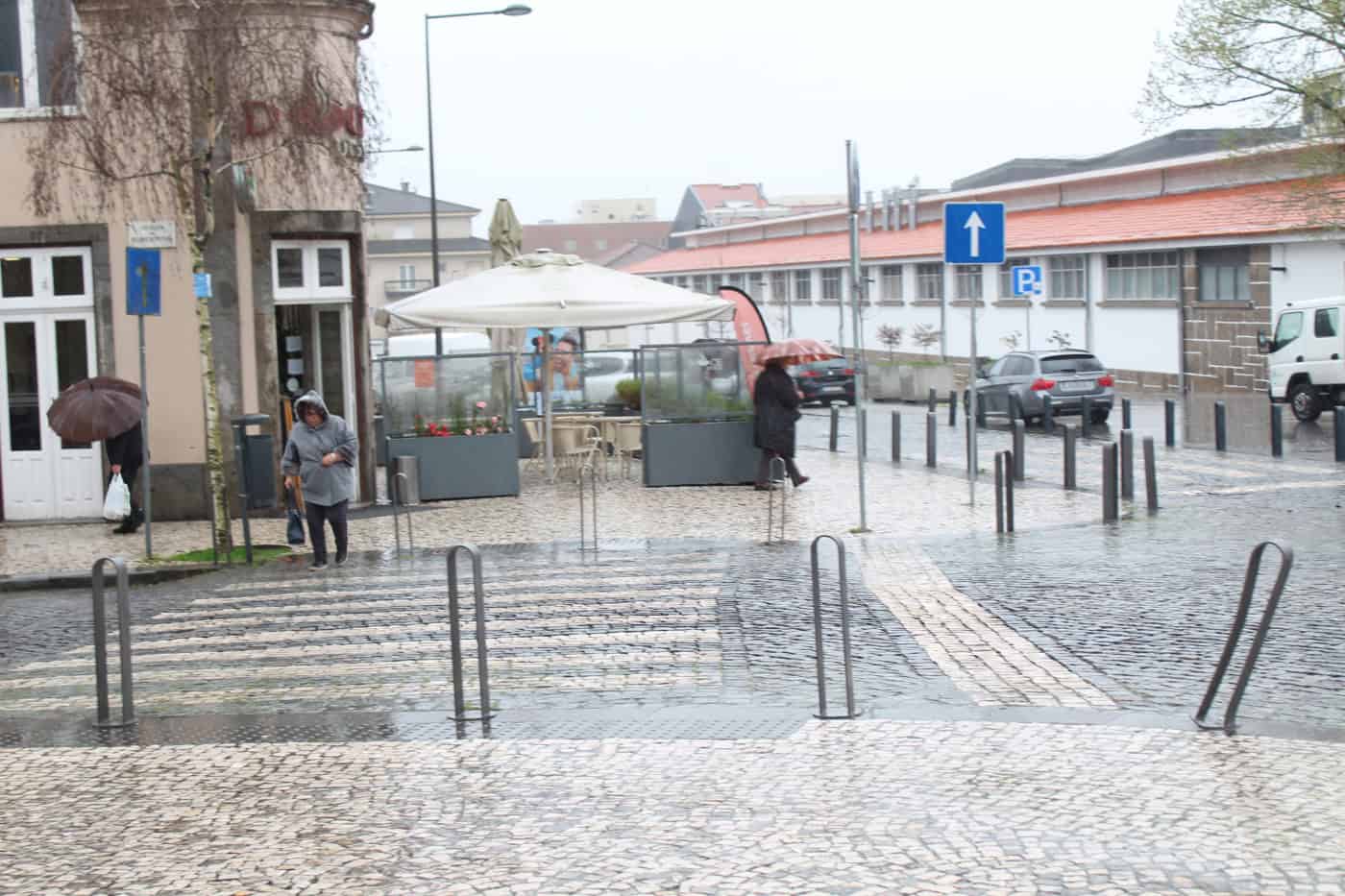 Agravamento do estado do tempo no Minho a partir do final da manhã
