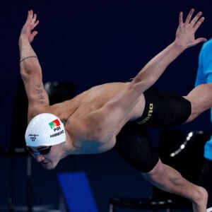 Português Diogo Ribeiro campeão mundial nos 50 mariposa