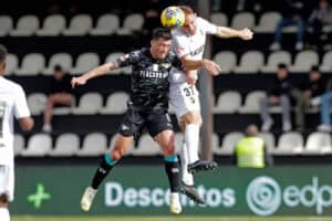 Moreirense vence Farense e segue em sexto lugar