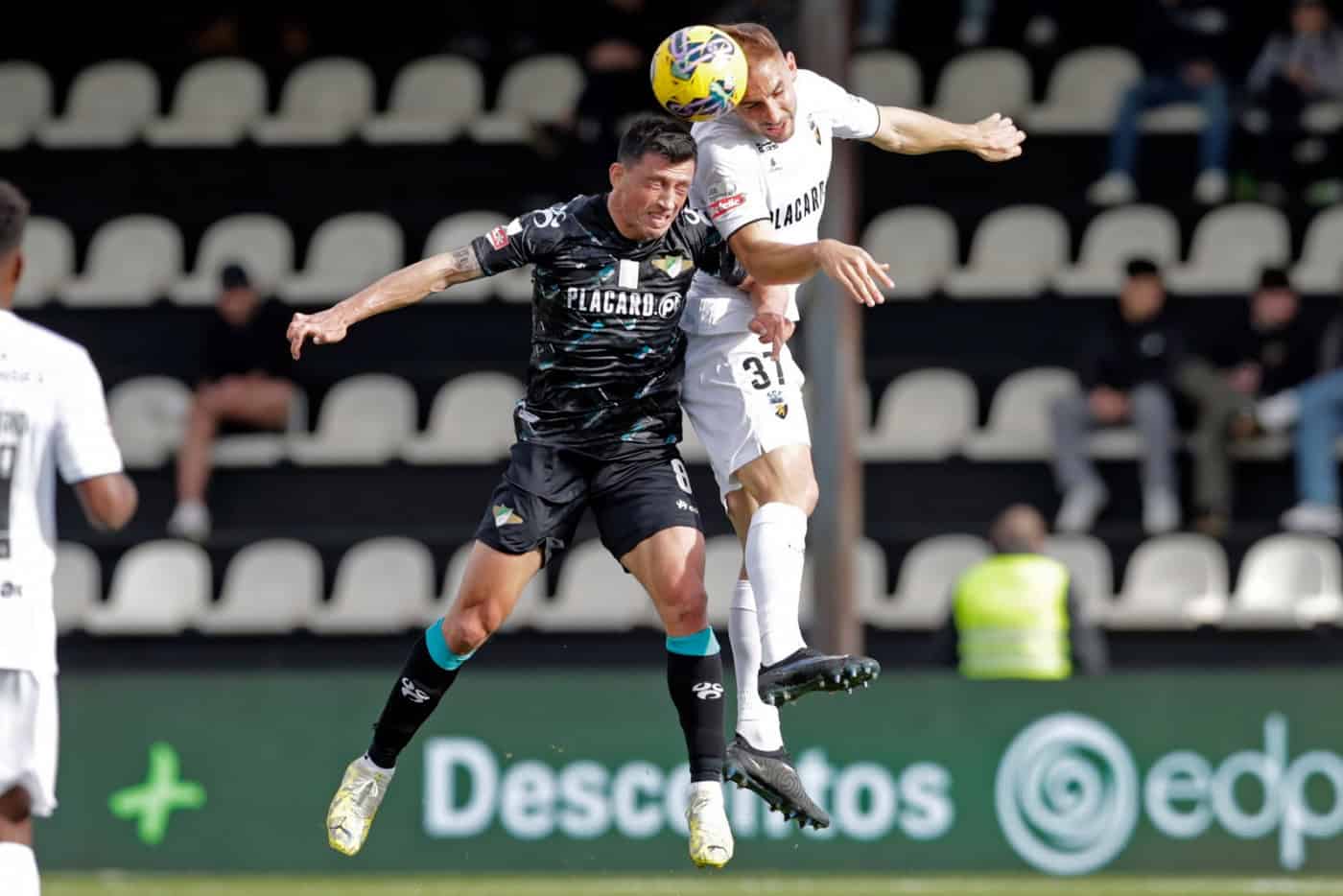 Moreirense vence Farense e segue em sexto lugar