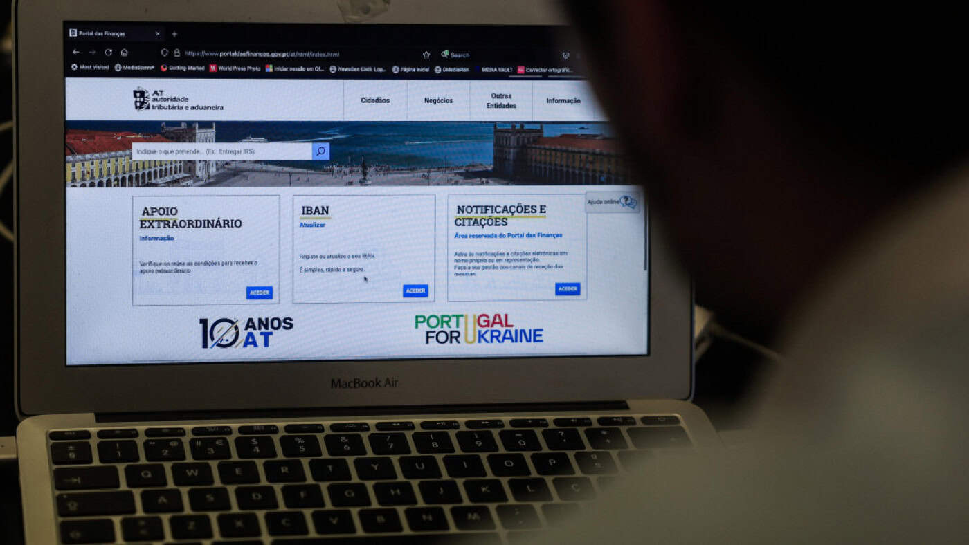 Prazo para validar faturas do ano passado prolongado até esta quarta-feira