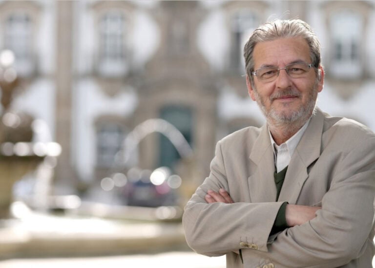 “Votem. Façam esse esforço para bem da democracia”