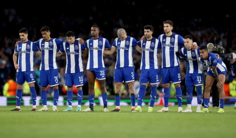 FC Porto eliminado pelo Arsenal nos penáltis nos oitavos de final da 'Champions'