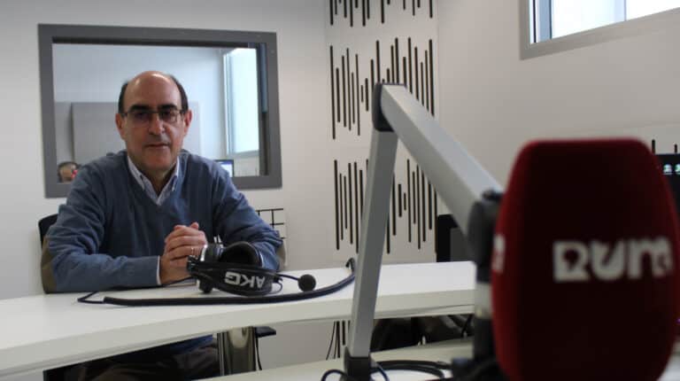 “Montenegro vai governar para agradar aos eleitores a pensar que vai cair a qualquer momento”