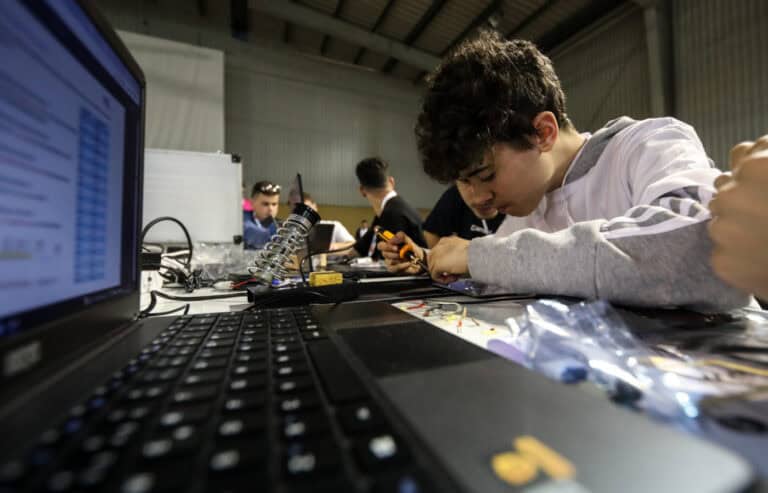 120 equipas de Portugal, Espanha e Brasil compõem 16ª Roboparty