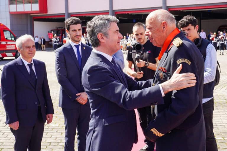 BVG assinam protocolo para criação de curso de formação de bombeiros