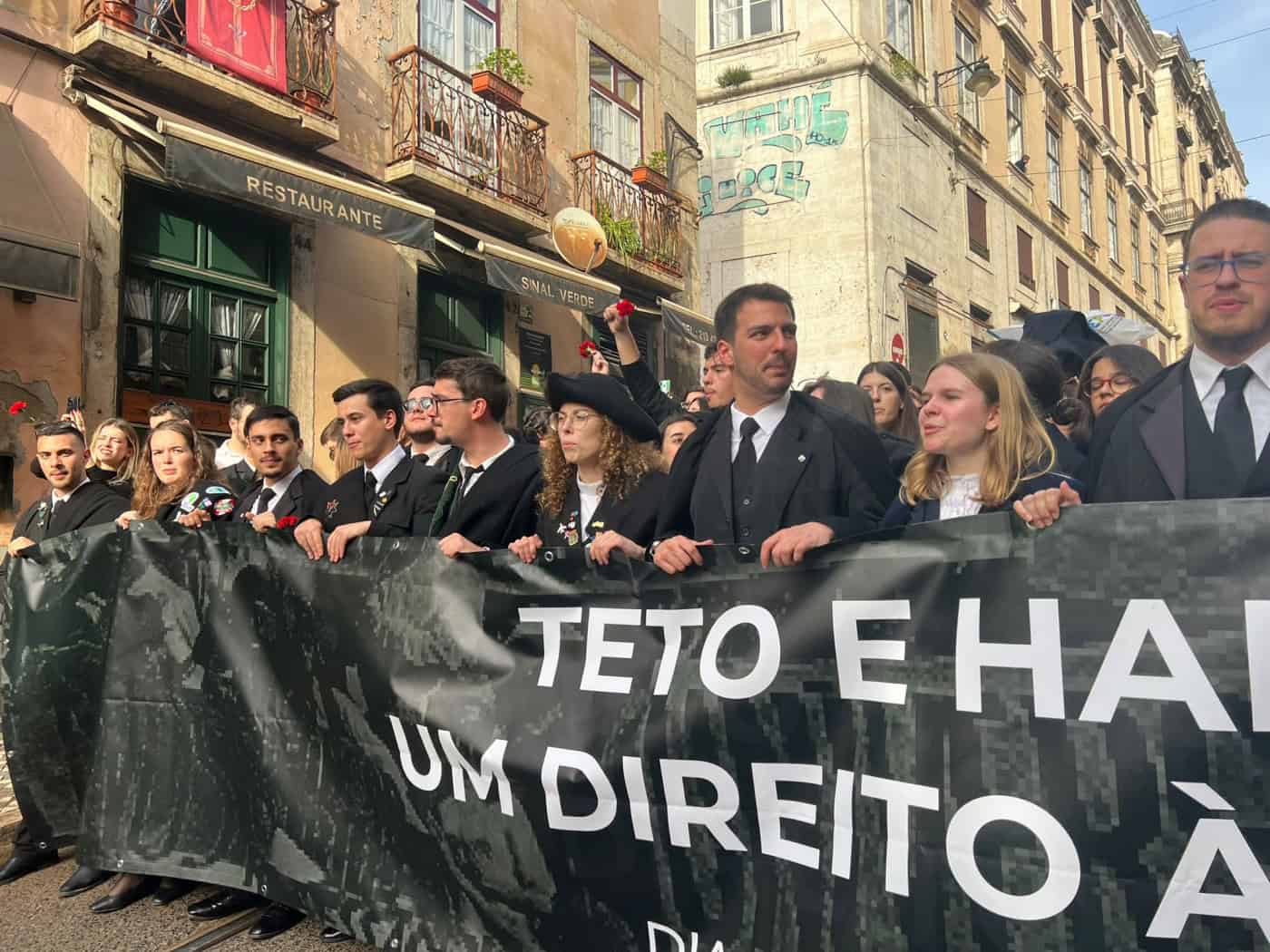 Estudantes pedem que ministério do Ensino Superior continue separado