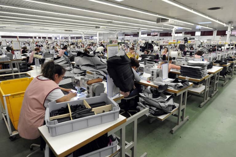 Sindicato denuncia despedimento de 115 trabalhadores em fábricas da Coindu&nbsp;