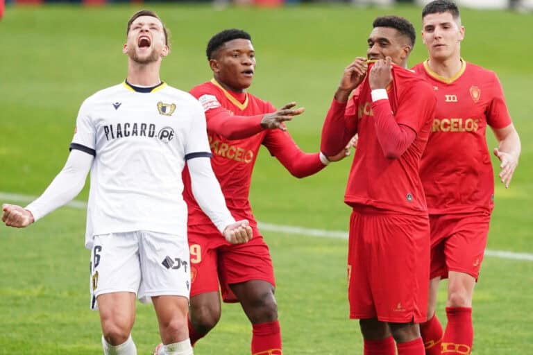 FC Famalicão vence em Barcelos