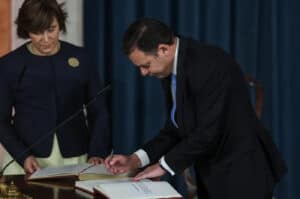 Montenegro promete programa de emergência na saúde até junho e diálogo parlamentar sobre corrupção