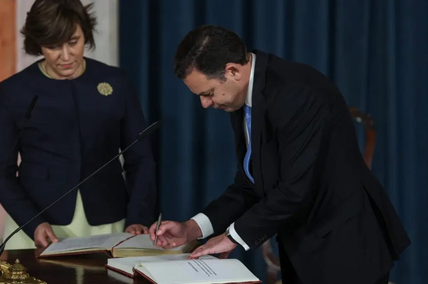 Montenegro promete programa de emergência na saúde até junho e diálogo parlamentar sobre corrupção