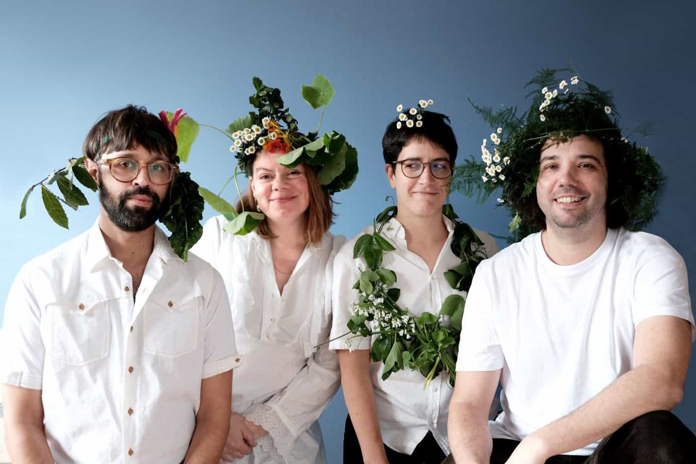 Capitão Fausto, Mão Verde e Ivan Lins atuam no Theatro Circo