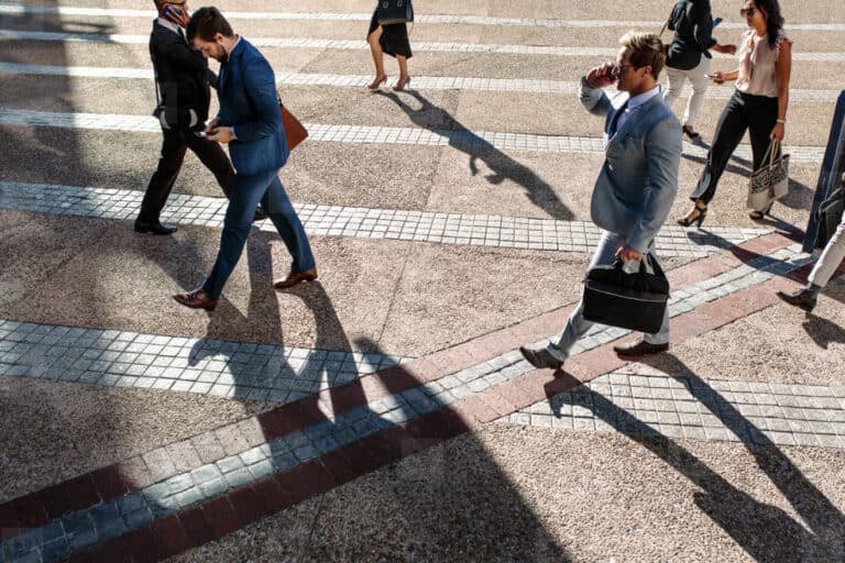 Mulheres e jovens sofrem mais de ansiedade e stresse