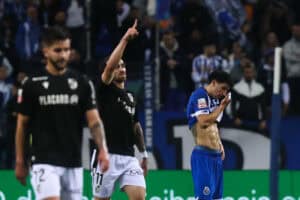 Vitória SC ganha no Dragão e intromete-se na luta pelo pódio