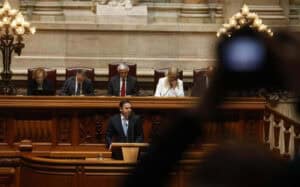 Montenegro acelera calendários e anuncia nove medidas que avançam já 