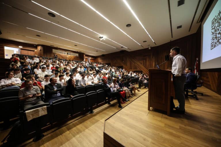 Inteligência Artificial e Sustentabilidade. UMinho desafia jovens do secundário a pensar o futuro