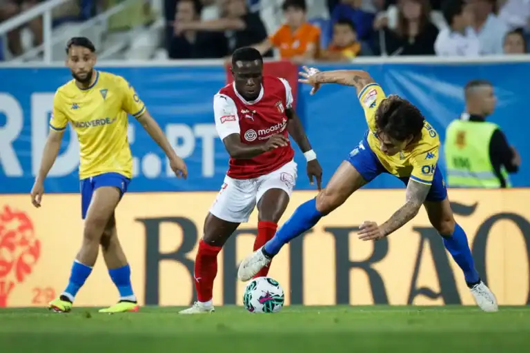 Álvaro Djaló dá vitória ao SC Braga no Estoril