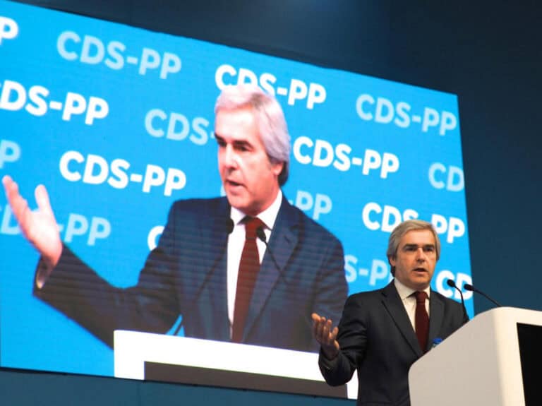 Nuno Melo reeleito presidente do partido com 89,3% dos votos