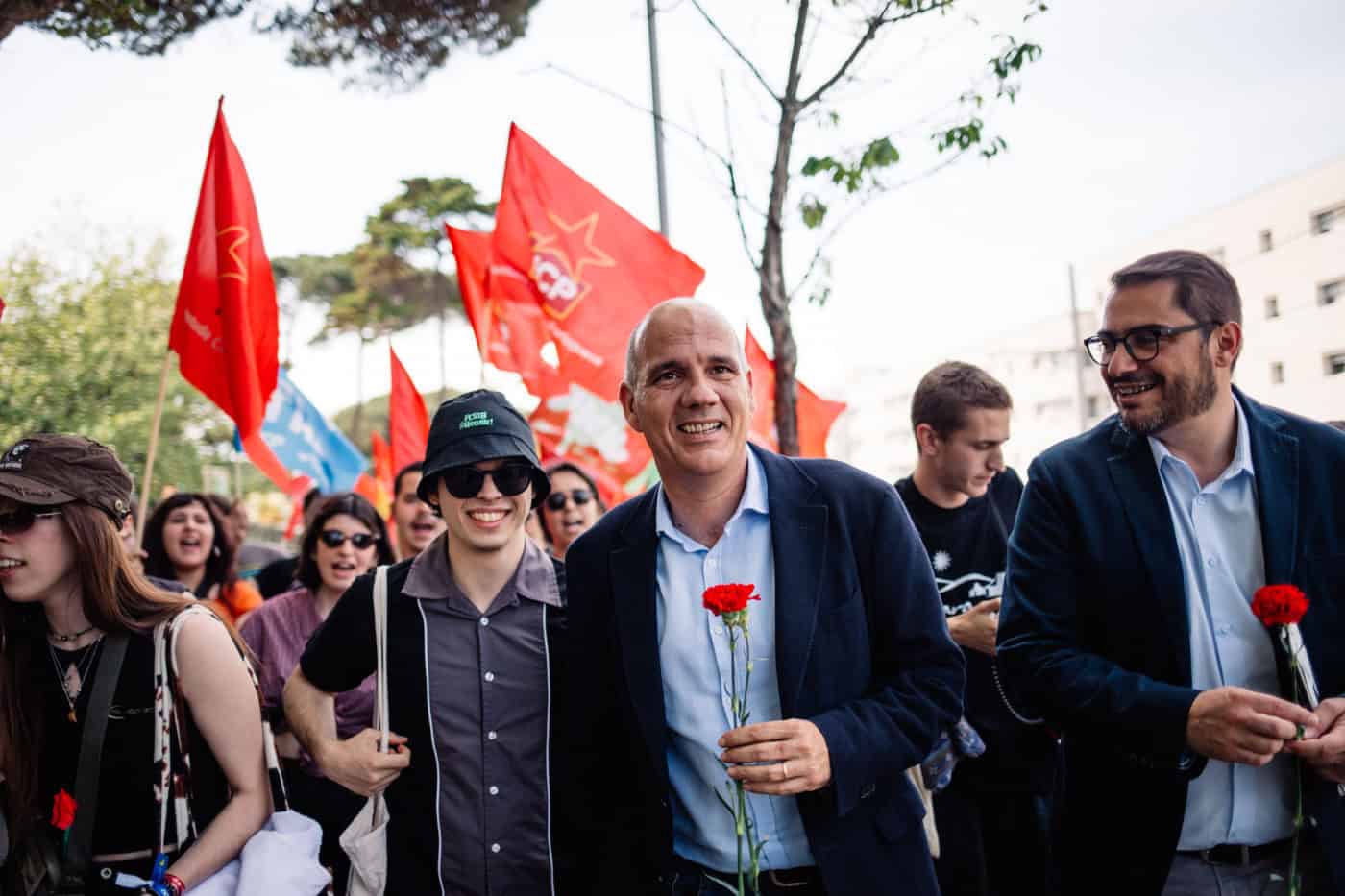 25 Abril: PCP pede que se retome "esperança em Abril"