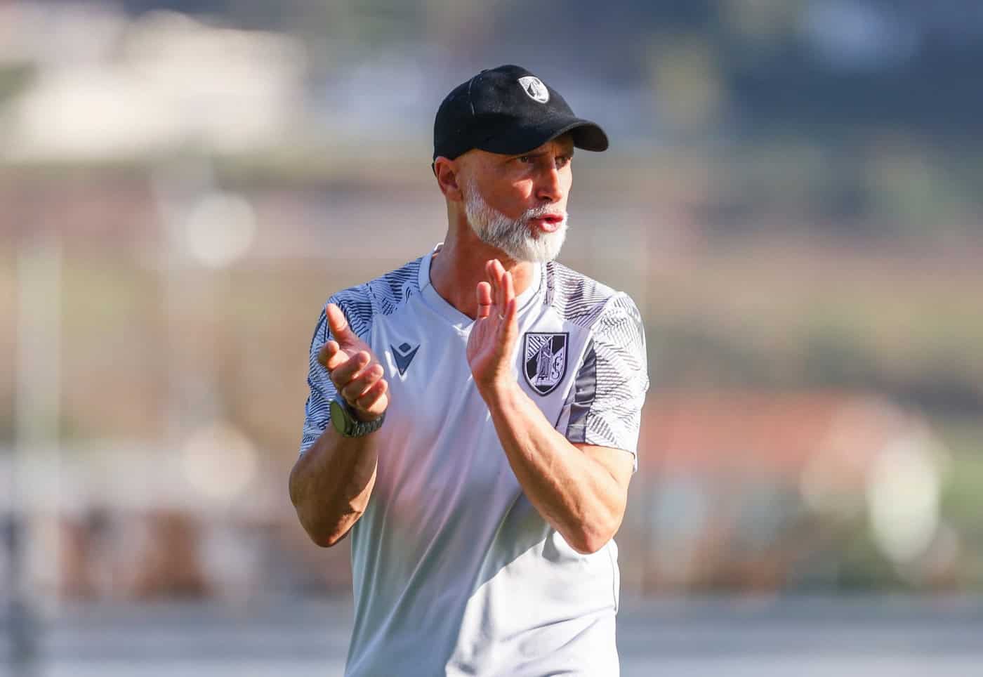 “Estamos a fazer uma época brilhante, mas olhamos para a frente”