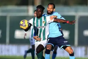 Lanterna-vermelha Vizela empata a uma bola na receção ao Rio Ave 