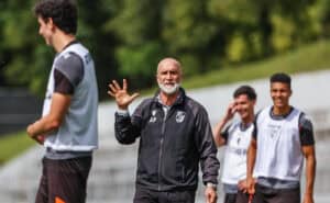 Álvaro Pacheco sai do Vitória SC no final da temporada