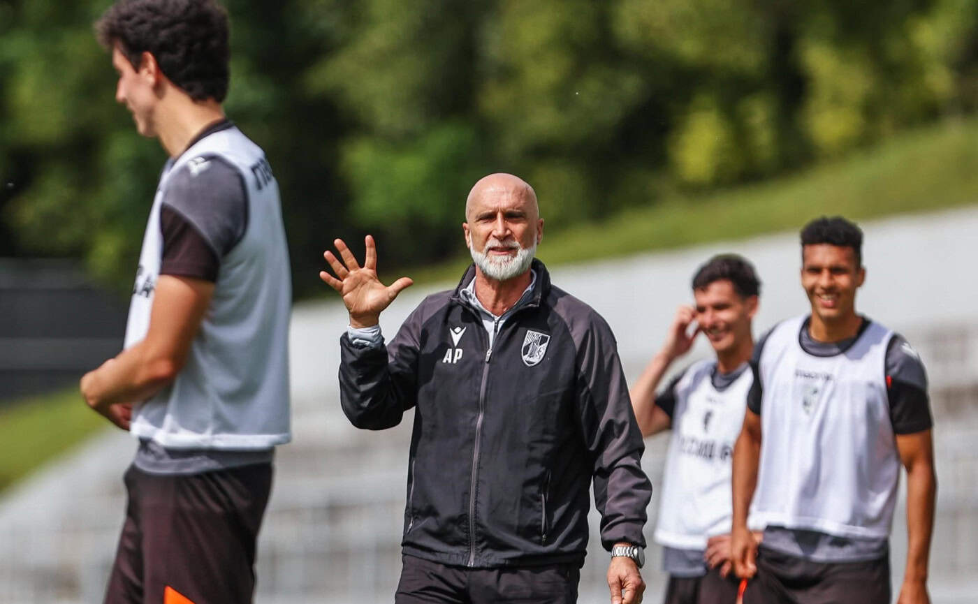 Álvaro Pacheco sai do Vitória SC no final da temporada