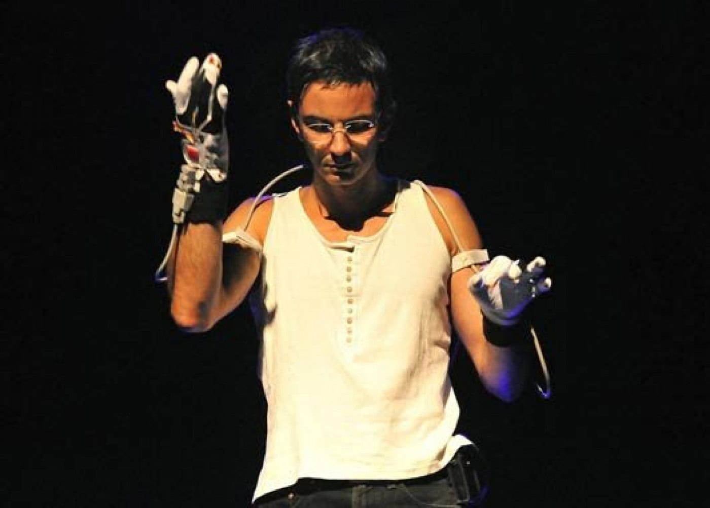 Rafael Toral atua esta sexta-feira na blackbox do gnration