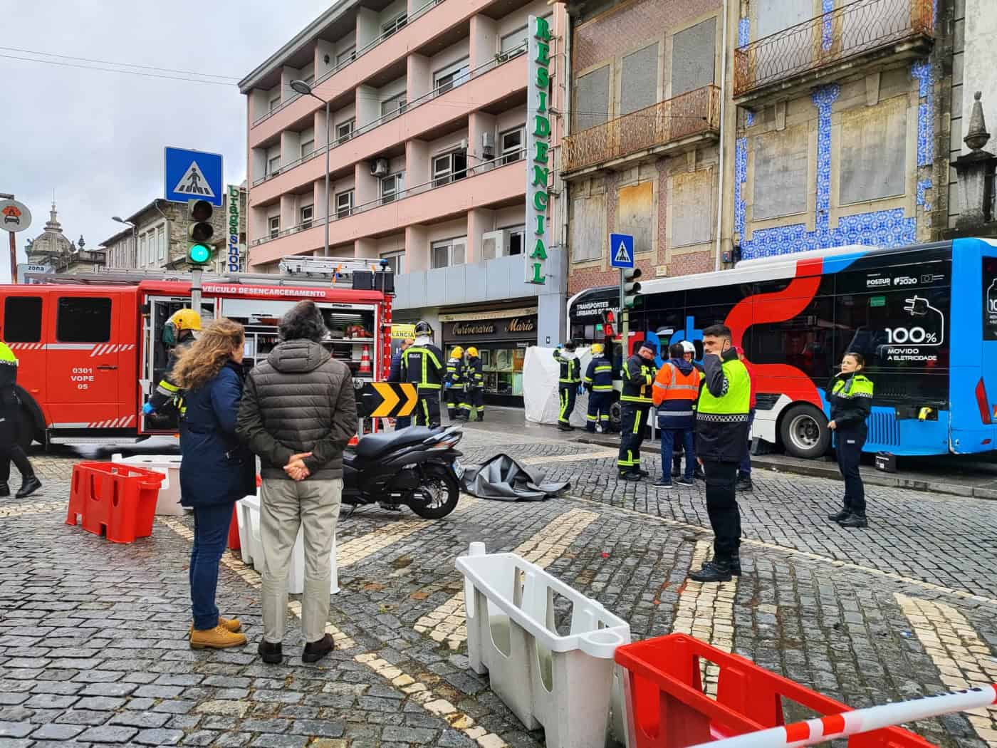 Acidente com autocarro dos TUB no centro de Braga provoca uma morte