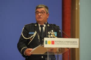 Sindicatos da polícia reagem com preocupação ao afastamento do diretor nacional da PSP 