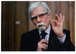 Rede de Bibliotecas de Braga homenageia José Manuel Mendes com exposição