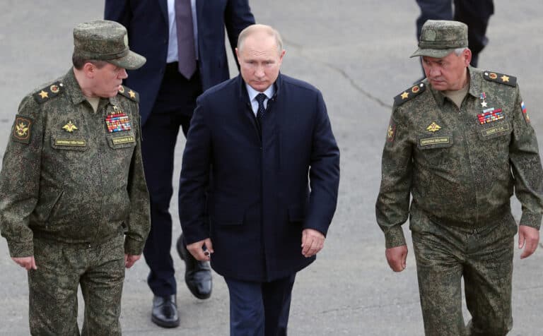 Putin declara que forças nucleares da Rússia estão sempre prontas