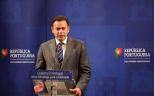 Governo quer isentar de IMT casas até 316 mil euros compradas por jovens 