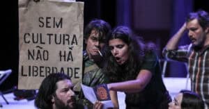 Companhia de Teatro de Almada reflete sobre a “sorte” de quem nasceu após o Dia da Liberdade