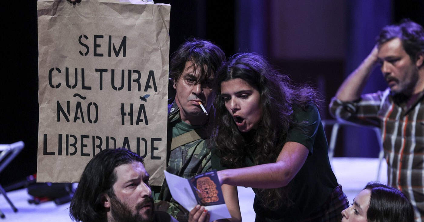 Companhia de Teatro de Almada reflete sobre a “sorte” de quem nasceu após o Dia da Liberdade