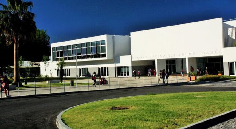 Greve encerra três dezenas de escolas em Braga