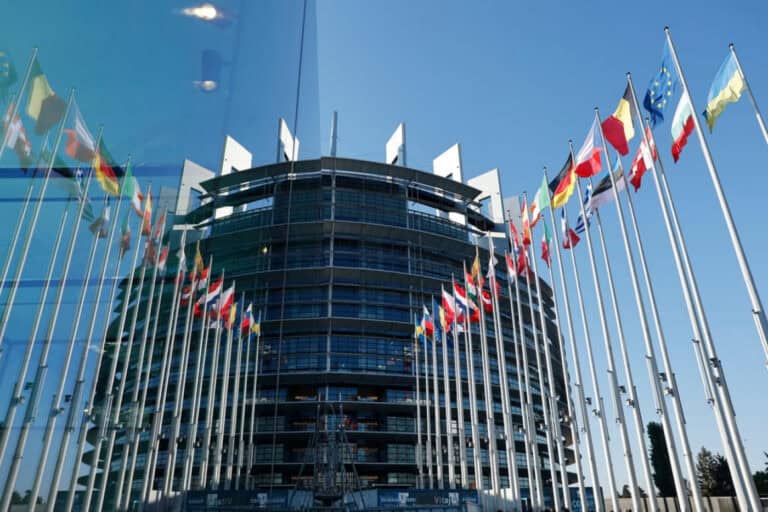 Buscas no Parlamento Europeu devido a possível interferência russa