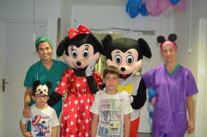 ULS de Braga veste-se a rigor para receber Mickey e Minnie no Bloco Operatório