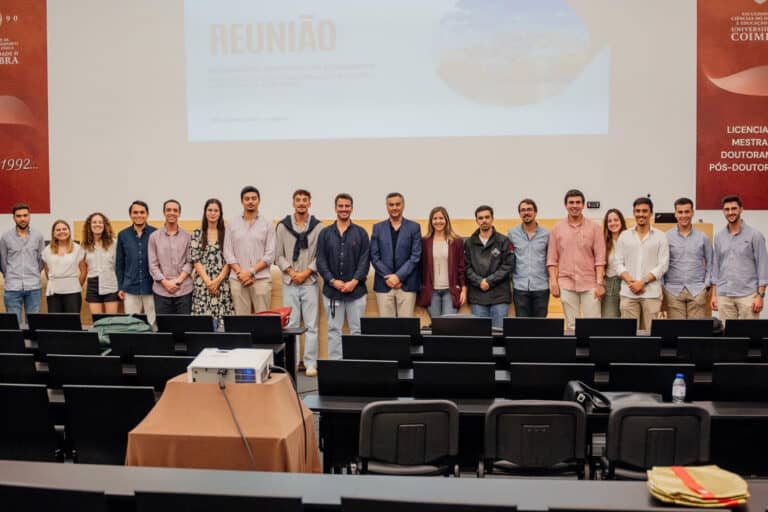 Ação Social. Governo compromete-se com académicas a estudar impacto das medidas em vigor