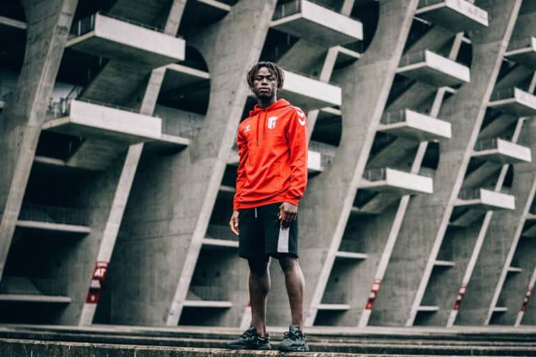 Roger renova com SCB até 2028