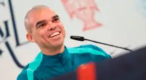 Pepe quer evitar erros com Eslovénia e deseja voltar a erguer o troféu&nbsp;