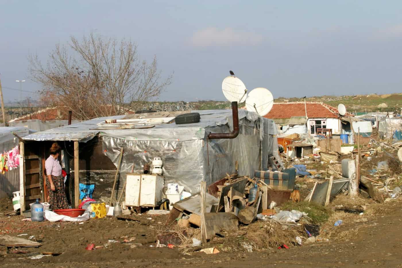 Comissão contra o Racismo do Conselho da Europa preocupada com alojamento de ciganos em Portugal
