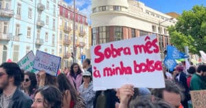 Profissionais da Ciência protestam no Porto contra a precariedade no setor