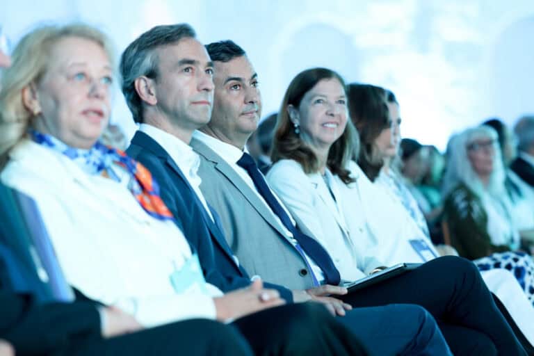 Ministro da Ciência e Inovação pressiona FCT a agir mais rápido