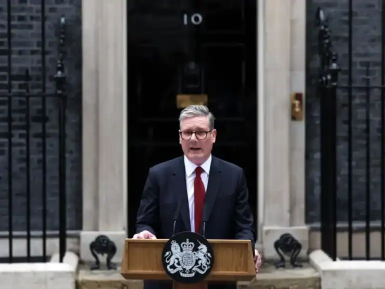 Novo PM britânico apela à unidade e promete reconstruir país “tijolo a tijolo”&nbsp;