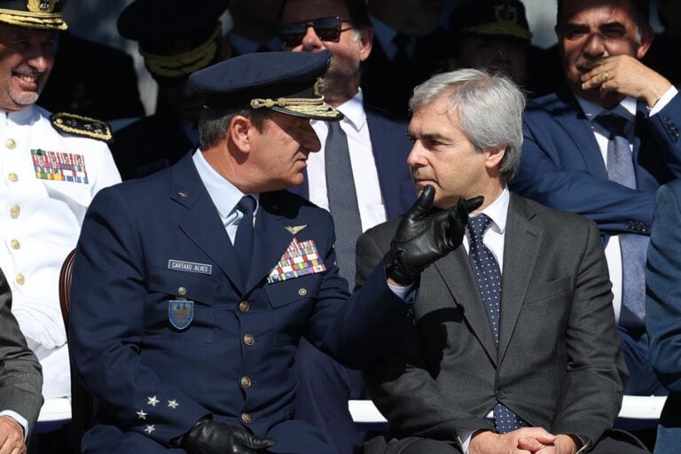 Salários são prioridade no aumento esperado no investimento militar&nbsp;