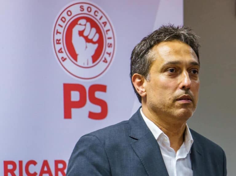 Ricardo Costa reeleito para a liderança do PS Guimarães