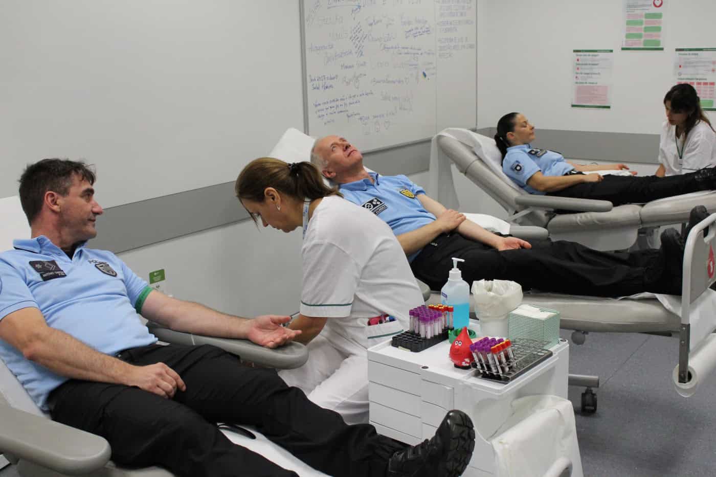 Agentes da PSP realizam doação de sangue em Braga